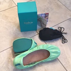 Mint Tieks